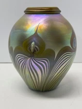 Phoenix Studio Carl Radke 1983 Pulled Feather Iridescent Glass Vase