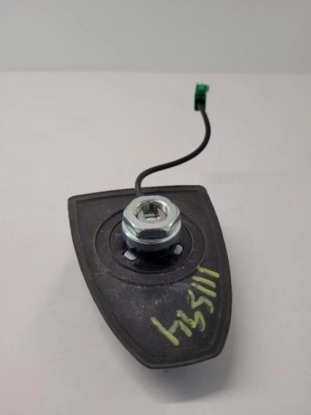 Nissan Altima 2014-2018 antena montada en el techo gris Foto 4 de 4