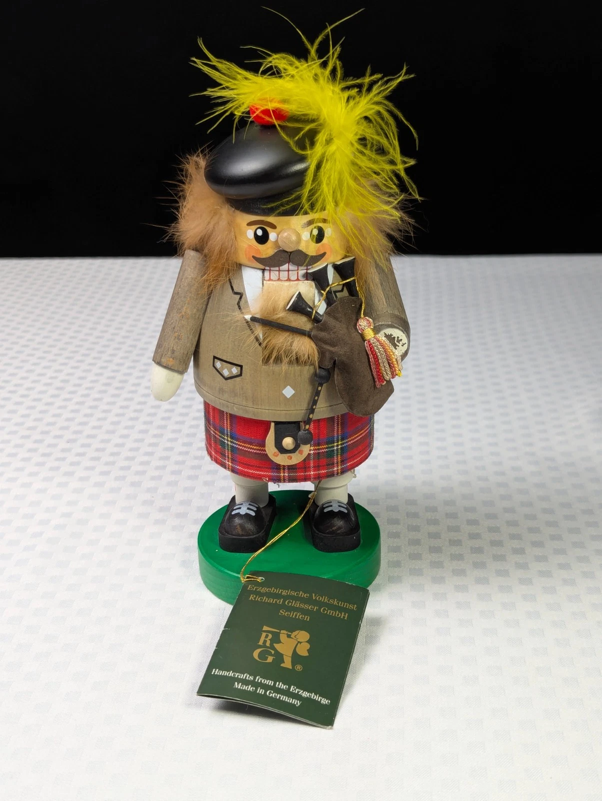 Richard Glasser CHUBBY SCOTTISH BAGPIPER 7.5" Nutcracker Erzgebirge Germany READ