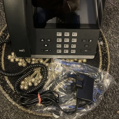 Yealink T67 GSM 4G Handy Tischtelefon in sehr gutem Zustand und zurückgesetzt mit Netzteil