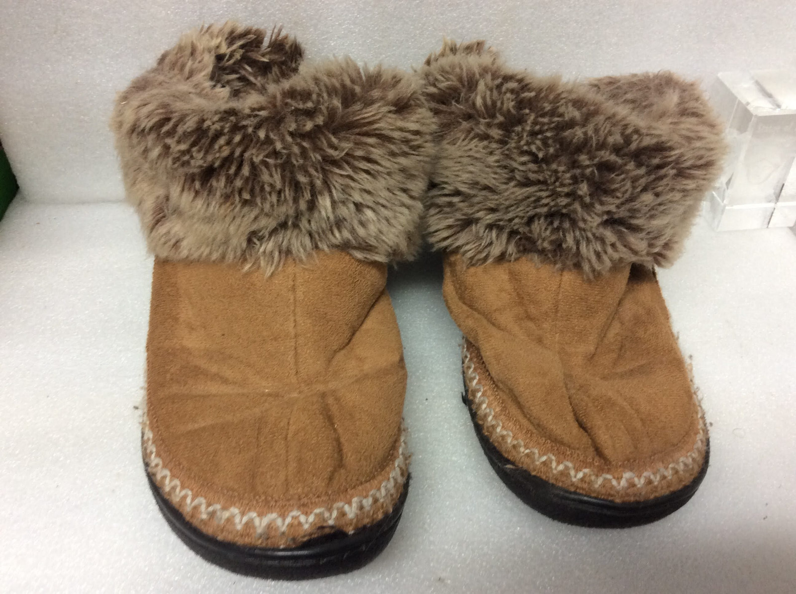 SAOLA PANTOFOLE ISOTONER Microfibra Finitura Pelliccia Finta Suola Rigida Taglia 7 5 8 USATE