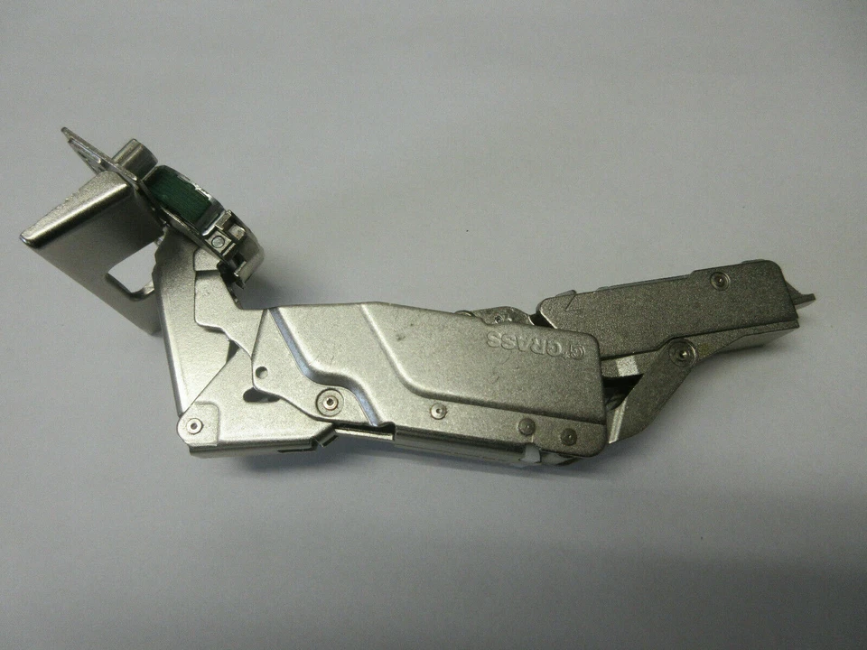 Grama F034139407217 160 graus Tiomos dobradiça de fechamento automático, sobreposição, sem ferramentas - Imagem 3 de 4