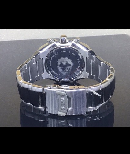 RARE Pulsar Alarm Chronograph Watch - Picture 5 of 15