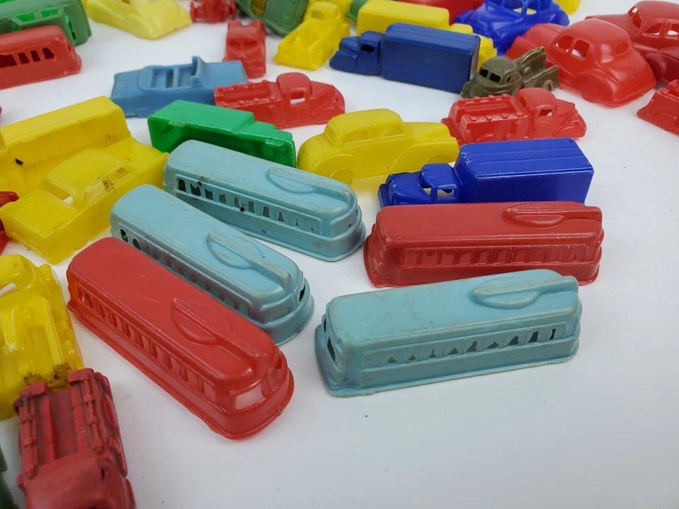 Lote enorme 80+ mini brinquedo de plástico carros ônibus caminhões Nash VW Oldsmobile Willys e mais - Imagem 2 de 4