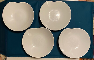 Set of 4 Mikasa Global Cuisine White GC503 Coupe Soup Bowls /Pasta Bowls