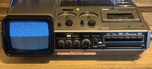 Vtg Sanyo MT5270A  BOOMBOX/TV!!