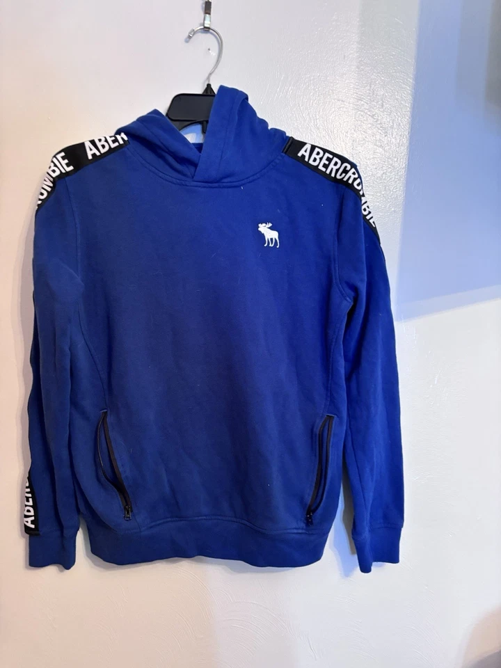 Lote de 2 sudaderas con capucha para niños Abercrombie talla 13/14 - azul real y negro Foto 2 de 4