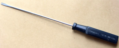 9'' Snap On (USA) SSDE46B Thin Shaft Flat Tip Screwdriver / Mountain Top Tools