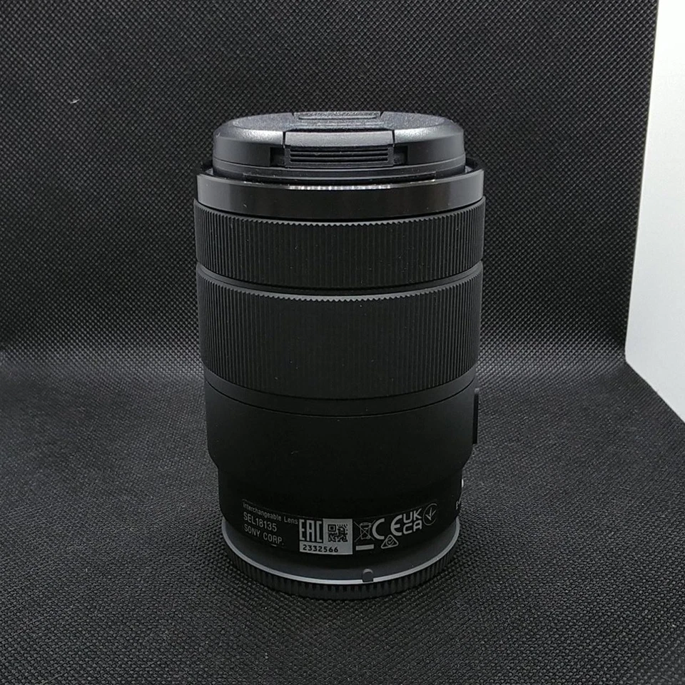 Sony SEL18135 18-135mm F3.5-5.6 OSS APS-C E-Mount Zoom Lens w/ Hood & Caps - Image 3 of 4