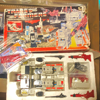 Hasbro Transformers G1 Autobot Metroplex Original 1980s