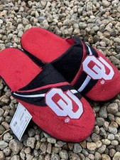 Oklahoma University Ncaa mens size Medium plush striped 2013 slippers
