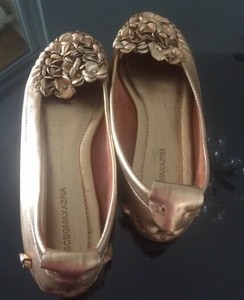 bcbg gold shoes