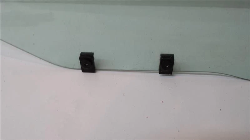 Rear Driver Door Glass OEM 2001 2002 Kia Optima  - Image 2 of 4