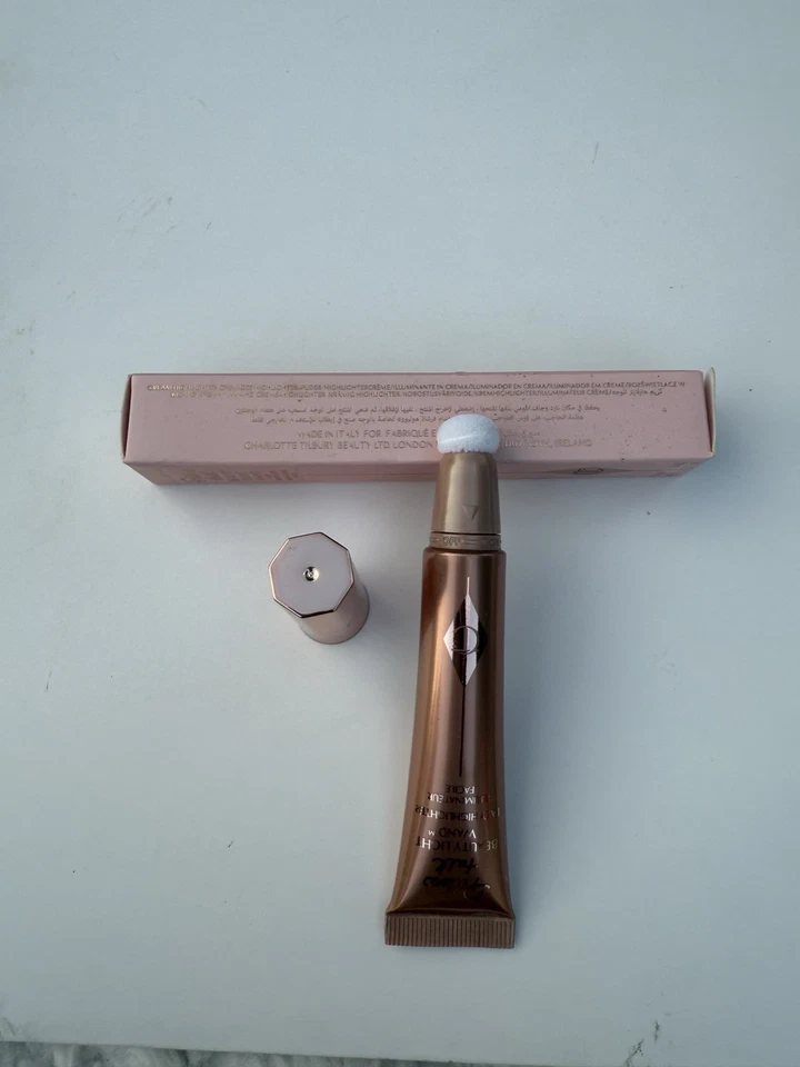Charlotte Tilbury Beauty Light Wand Pillow Talk Brand New In Box Highlighter - Image 3 of 4