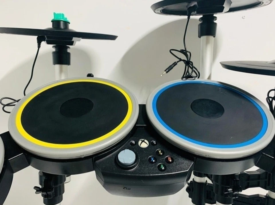 Xbox One Rock Band 4 Bundle *Drums*Pedal* Stix*3x Cymbals*Fender Jaguar BLUE*Mic - Image 3 of 4