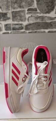 Weiße originale Adidas schuhe mit pinken Streifen 