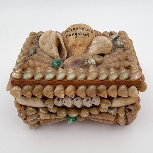 German Shellwork Souvenir Jewelry Coffin Box Autobahnhotel Pfungstadt Vintage