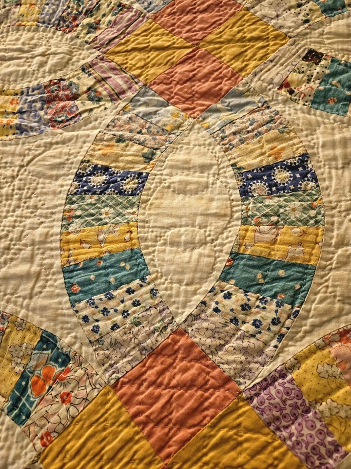 Vintage Quilt Wedding Ring 1930s Handstitched Feedsack Queen 78" x 91" - Image 4 of 4