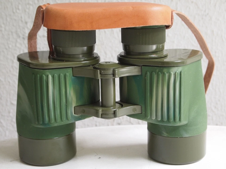 7x40 Militär Fernglas mit vergüteter Optik, Strichplatte für Jäger, Outdoor - Bild 2 von 4