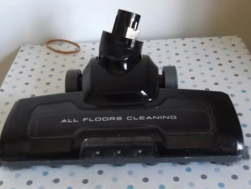 Hoover FM144B2, 14.4v, 2in1 Cordless Vacuum Cleaner for parts/ repair - Picture 10 of 10