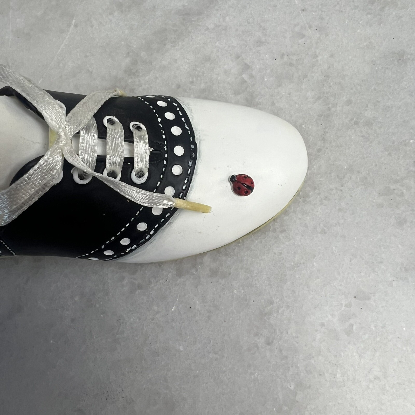 SAOLA Charming Tails You Rock My Sole Topolino Scarpa Statuina Anni 50 Tema Sock Hop