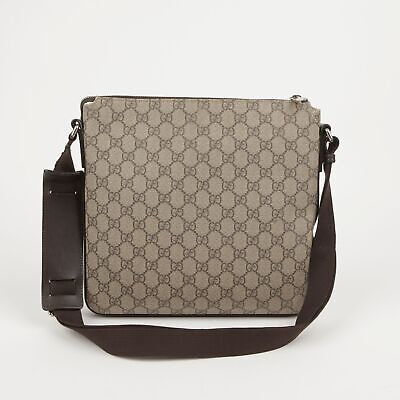 Gucci GG Supreme Canvas Messenger Shoulder and Crossbody Bag Gucci GG Supreme Canvas Messenger Shoulder and Crossbody Bag