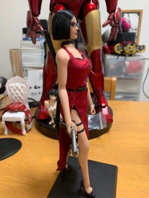 Hot Toys VGM16 Resident Evil Biohazard 4 Ada Wong 1/6 Figure