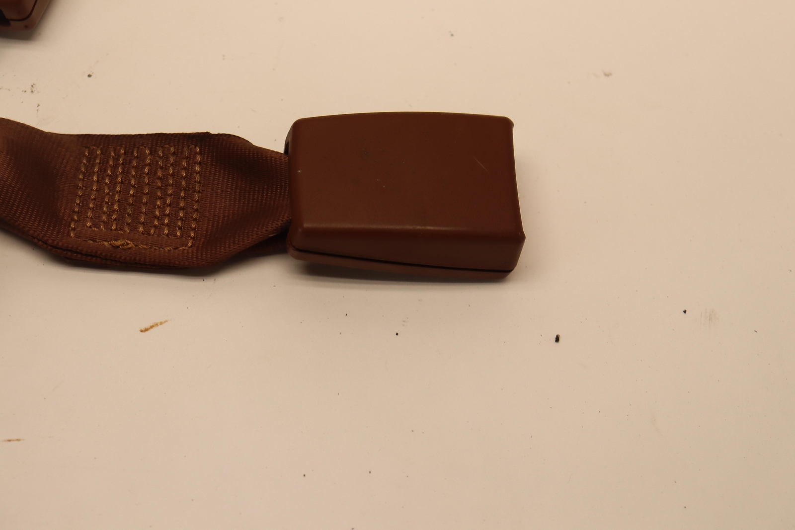 2006-2012 BENTLEY CONTINENTAL REAR LEFT DRIVER SIDE SEAT BELT BUCKLE BROWN OEM