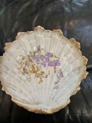 KPMプレート、 Vintage KPM Germany 6” X 6.5” Scallop Shell Shaped Porcelain Dish