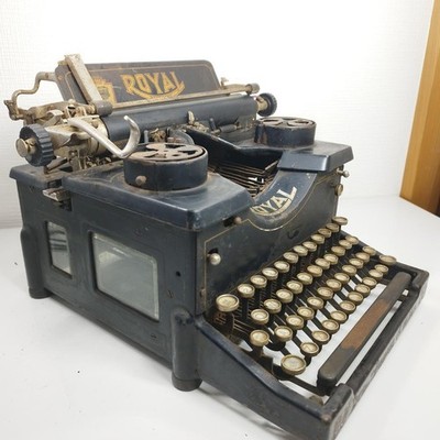ROYAL 10 Typewriter 1920 Tested Working Biohazard Misery Vintage