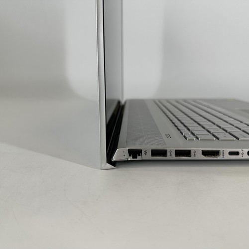 HP Envy 17 FHD TOUCH i7-8565U 1.80GHz 12GB RAM 512GB SSD GeForce MX250 - Picture 4 of 11