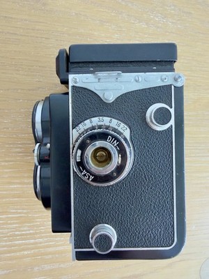 Vintage Yashica-Mat Copal-MXV Camera 80mm Twin Lens w/ Leather