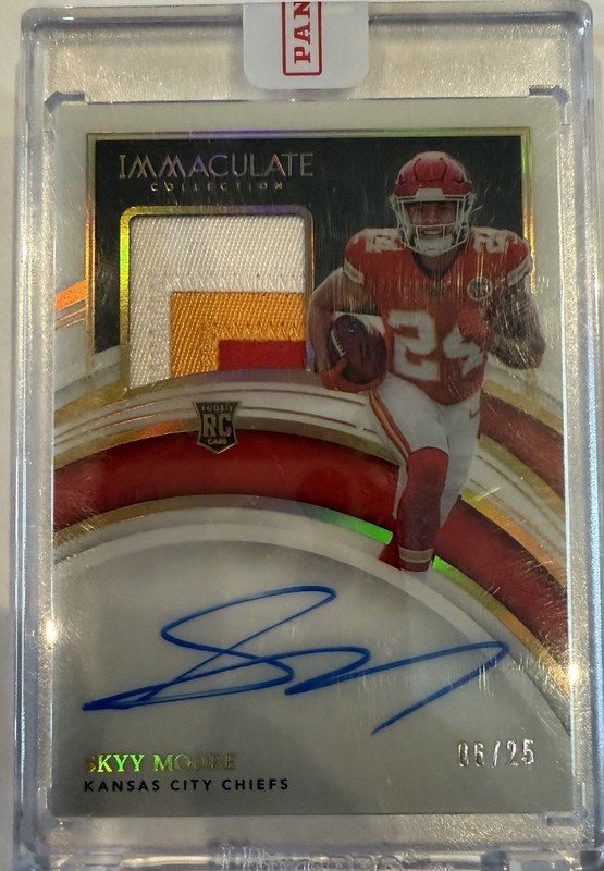 Panini 2022 Immaculate Skyy Moore Chiefs #120 RC Auto Patch 06/25