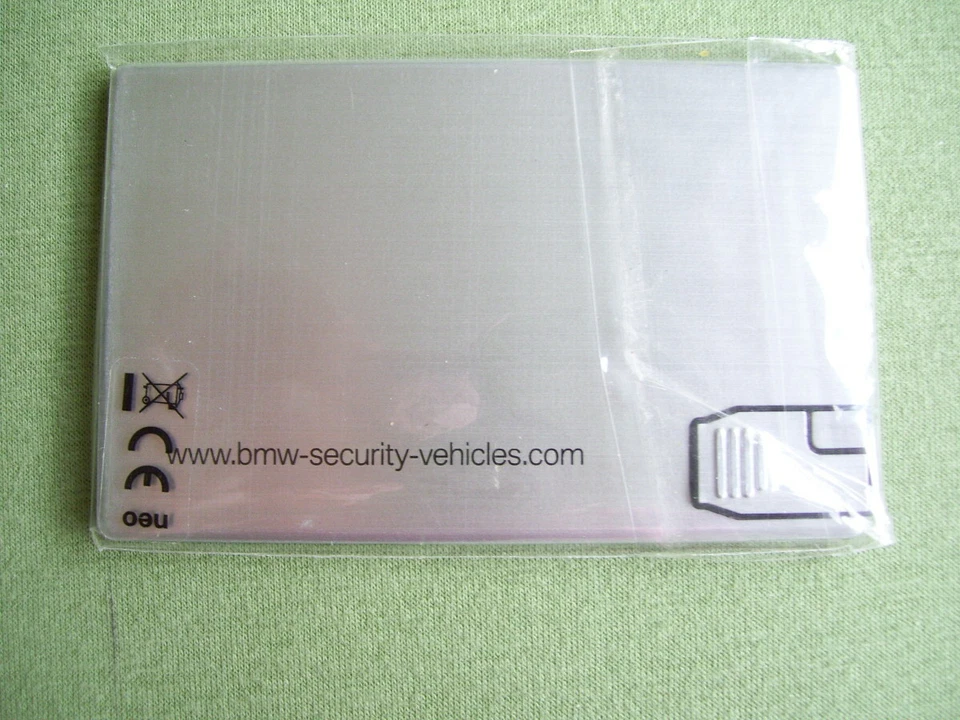BMW 7 Series High Security USB Stick im Scheckkarten-Format 8GB Silber Edelstahl - Bild 3 von 4