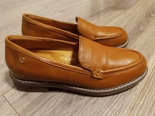 NWOT!! Easy Spirit Jaylin Brown Loafer Slip On Casual Classic Womens Size 7