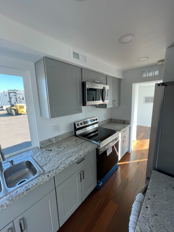 20' and 40' Tiny House or ADU, living quarters, modular, Container - thumbnail 8
