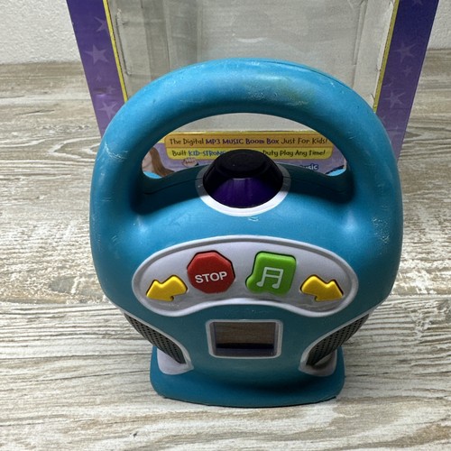 BLUE HAT TOY COMPANY 1619804 Little Tunes MP3 Music Boom Box - Picture 4 of 24