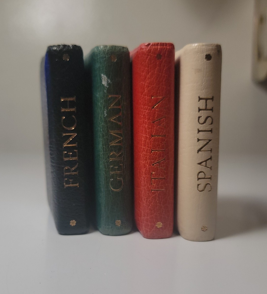 Burgess & Bowes Midget Dictionaries 4 Languages (4 LEATHER) 1964