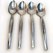 Set of 4 Wm ROGERS Serrated Edge Stainless Grapefruit Spoons Vintage