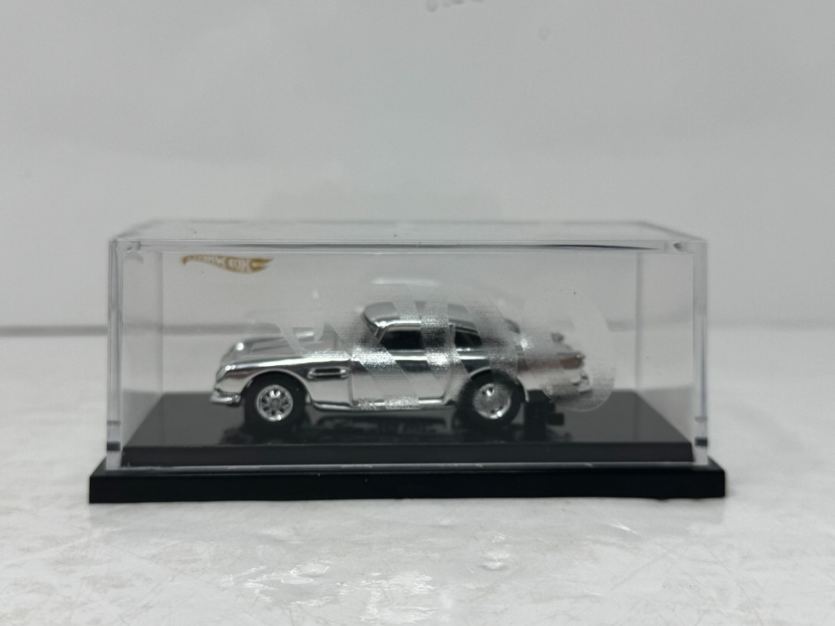 Hot Wheels SDCC San Diego Comic-Con James Bond 007 Aston Martin