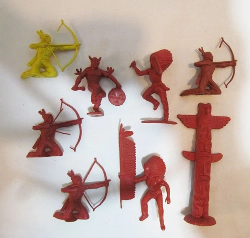 MARX 7 INDIANS + TOTEM POLE 54mm VINTAGE FORT APACHE PLAYSET FIGURES RED/BROWN