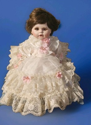 RUSTIE   World Gallery 24 DOLL SitsPorcelain JOINTED Limited Edition 81/2000