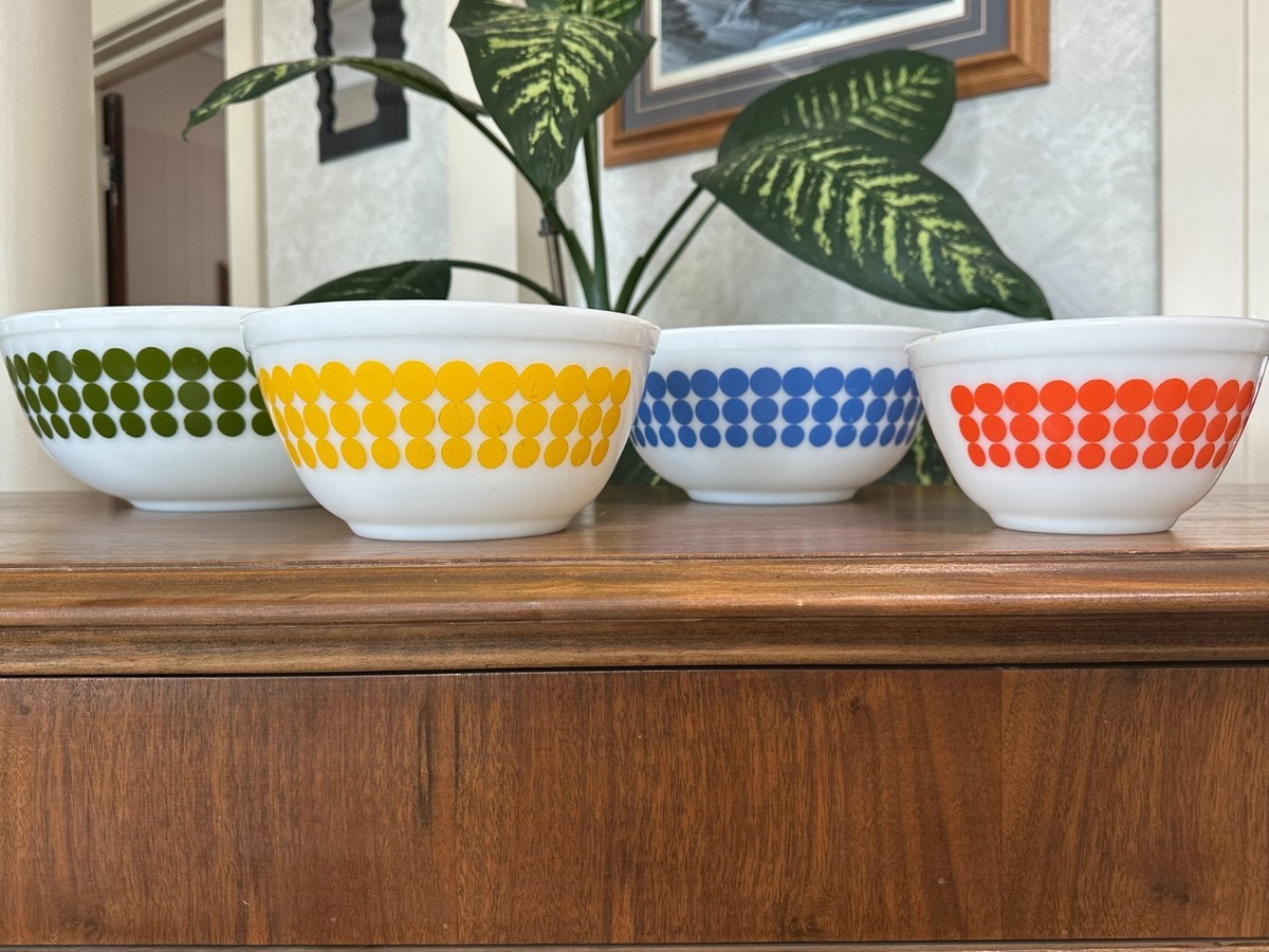 Vintage Pyrex Polka Dot Mixing Bowl Complete Set of 4 | eBay