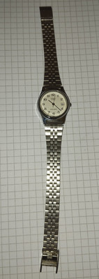 Casio LQ-572 Vintage Quartz Women's Watch - Steel - Japan M - Working