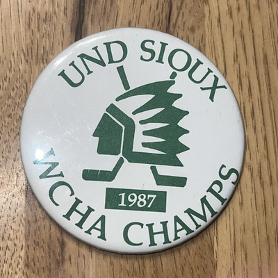 #ad #ad UND FIGHTING SIOUX University of North Dakota 1987 HOCKEY WCHA CHAMPIONS Pin $49.99