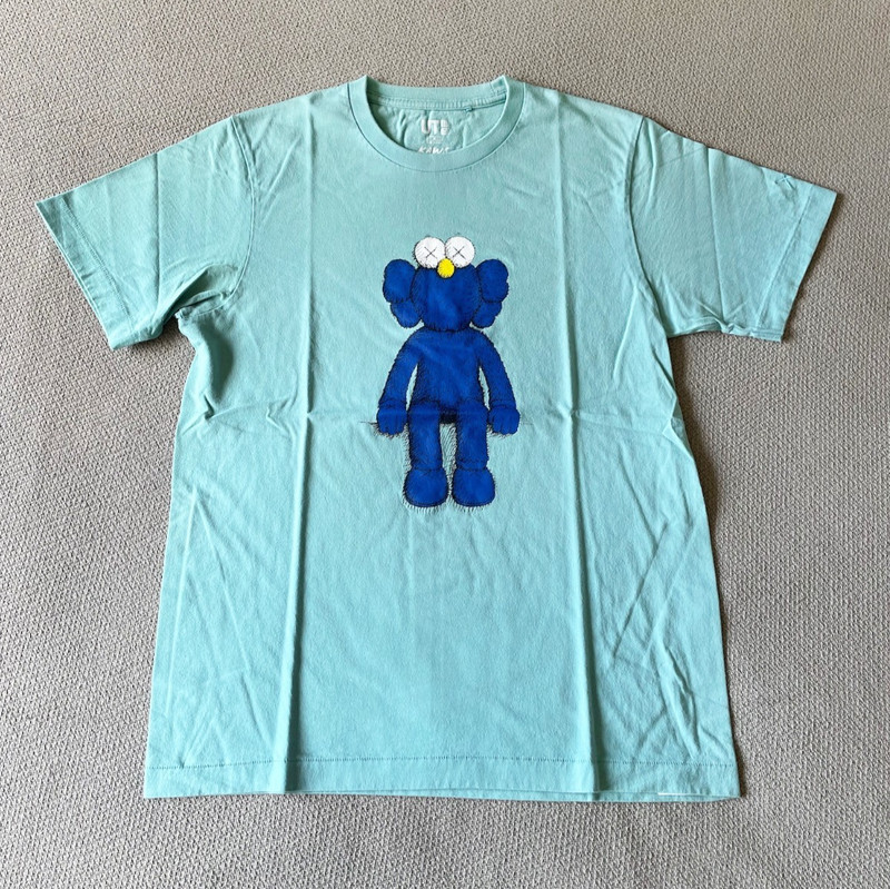 KAWS Uniqlo Exclusive BFF TShirt Mint Green Mens M 2019 - Graffiti Art RARE