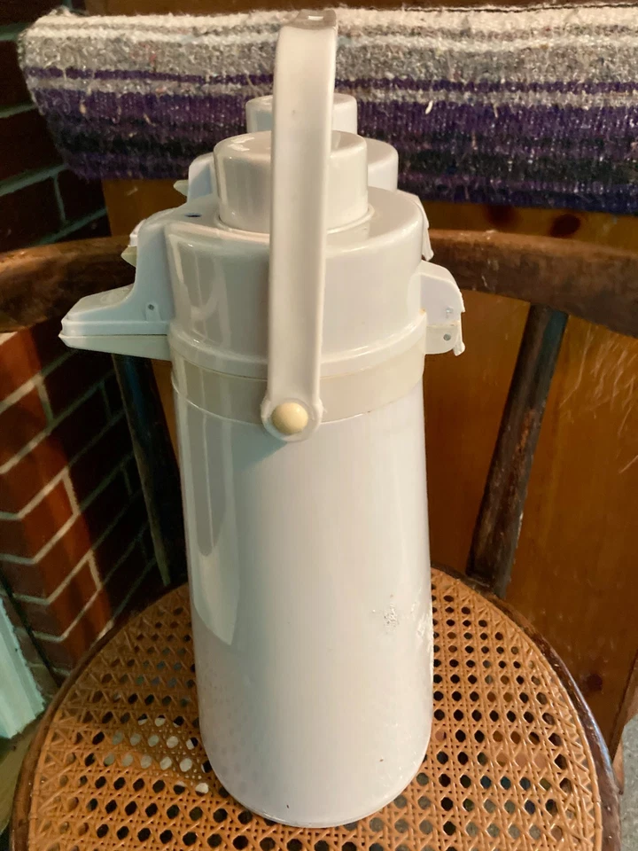 RARO! Antigo Dispensador duplo de bebidas quentes/frias para hambúrguer McDLT McDonald's - Imagem 3 de 4