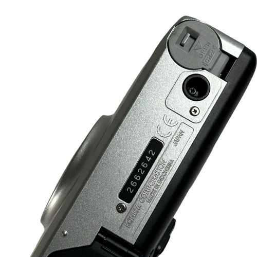 Konica BM-S 630Z Super Big Mini Fotocamera Pellicola (FUNZIONANTE/LEGGERE DESCRIZIONE) - Foto 8 di 9