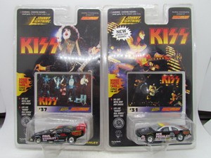 1997 johnny lightning kiss cars