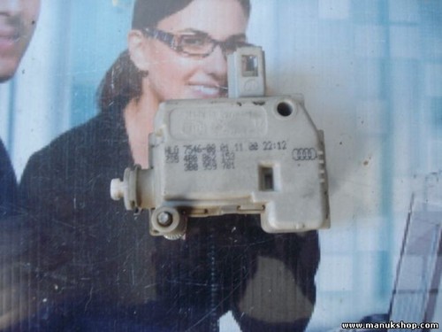 Stellmotor Heckklappe Zentralverriegelung VW Golf 4 Passat 3B Polo 4B0862153